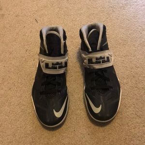 Lebron soldier 7. Nike basketball